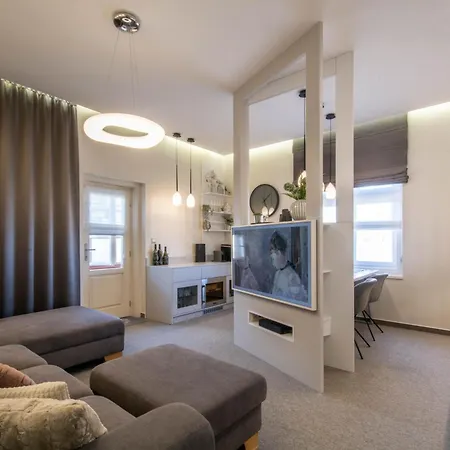Kollár Apartman *